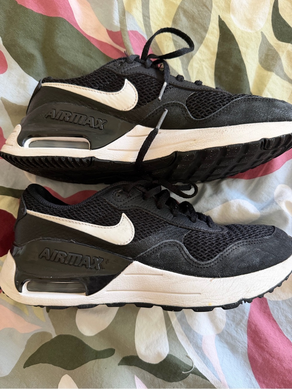 Nike Black and White Air Max Running Shoes